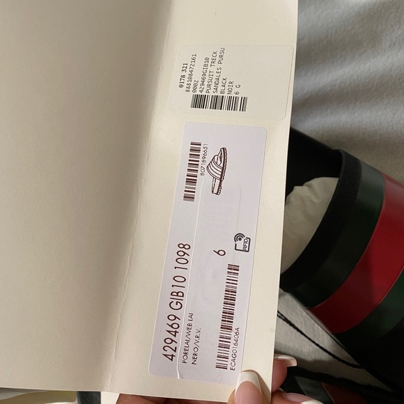 ***325***Gucci Slides - Picture 4 of 5